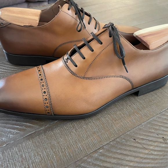 Amazing Salvatore Ferragamo brown lace ups - Picture 2 of 15